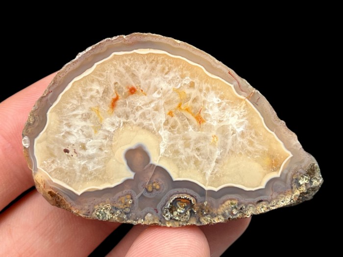 agat minerał połówka 34_2.jpg