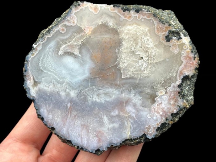 Agaty kolekcja minerały 1_1.jpg