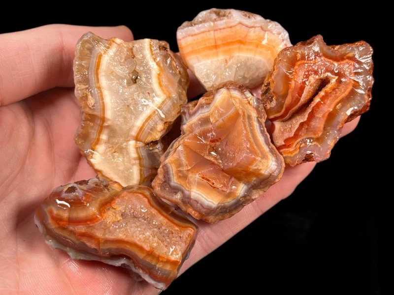 Agaty Malawi surowe kolorowe afryka kolekcja kolekcjonerski minerały kamienie (8).jpg
