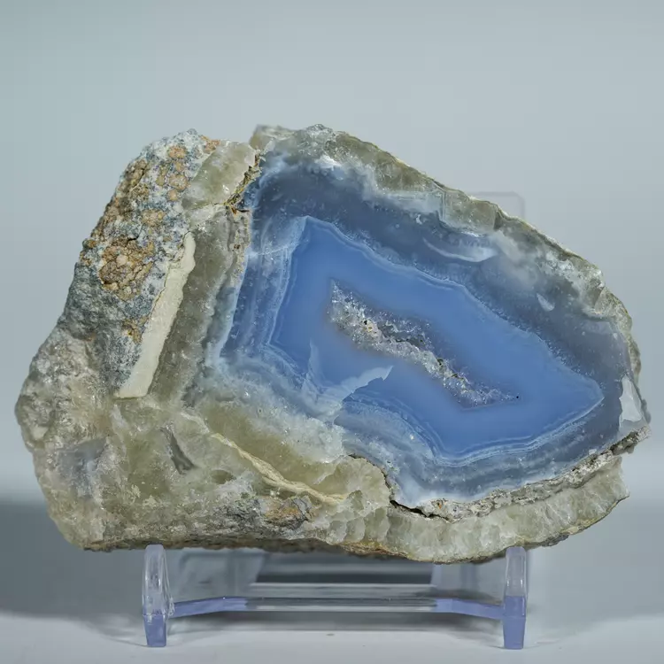 Błękitny agat, Chalcedon Malawi, Naturalny niebieski minerał, dekoracja, prezent, błękit, geoda, minerał (63).webp