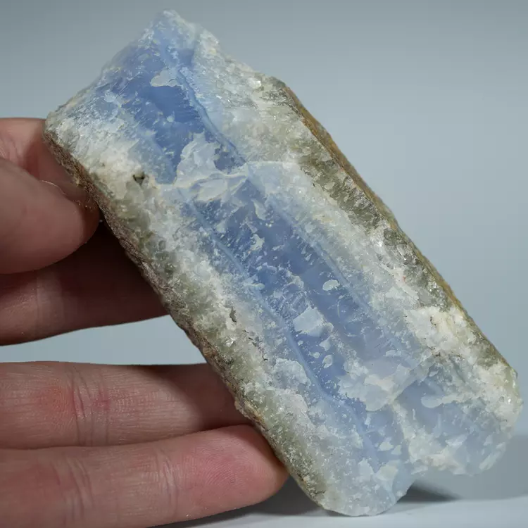 Błękitny agat, Chalcedon Malawi, Naturalny niebieski minerał, dekoracja, prezent, błękit, geoda, minerał (107).webp