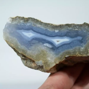 Błękitny agat, Chalcedon Malawi, Naturalny niebieski minerał, dekoracja, prezent, błękit, geoda, minerał (39).webp