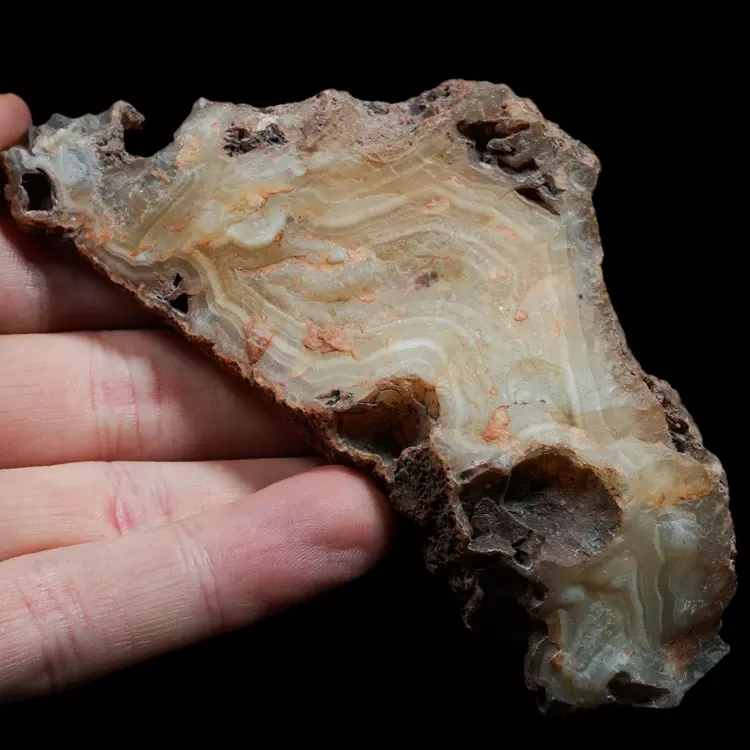 agaty-z-maroka-naturalny-mineral-kolekcjonerski (4) (Copy).webp