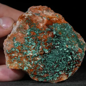malachit-maroko-na-skale-mineral-naturalny-krysztal (22) (Copy).webp