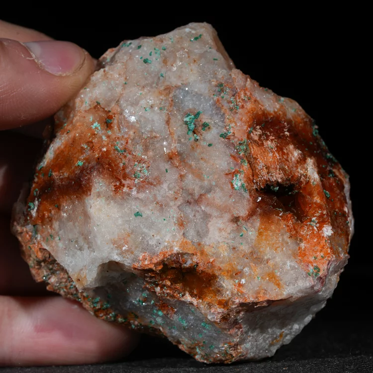 malachit-maroko-na-skale-mineral-naturalny-krysztal (23) (Copy).webp