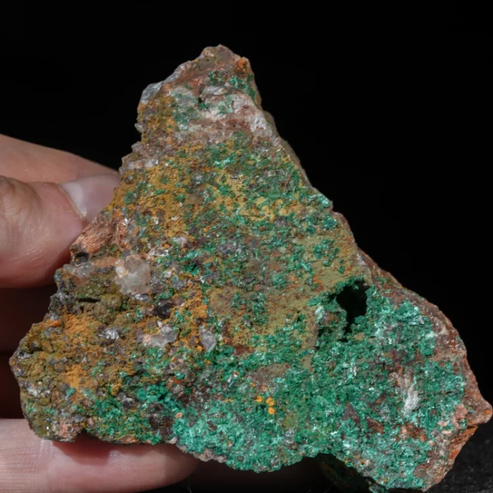 malachit-maroko-na-skale-mineral-naturalny-krysztal (40) (Copy).webp