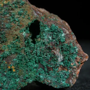 malachit-maroko-na-skale-mineral-naturalny-krysztal (42) (Copy).webp
