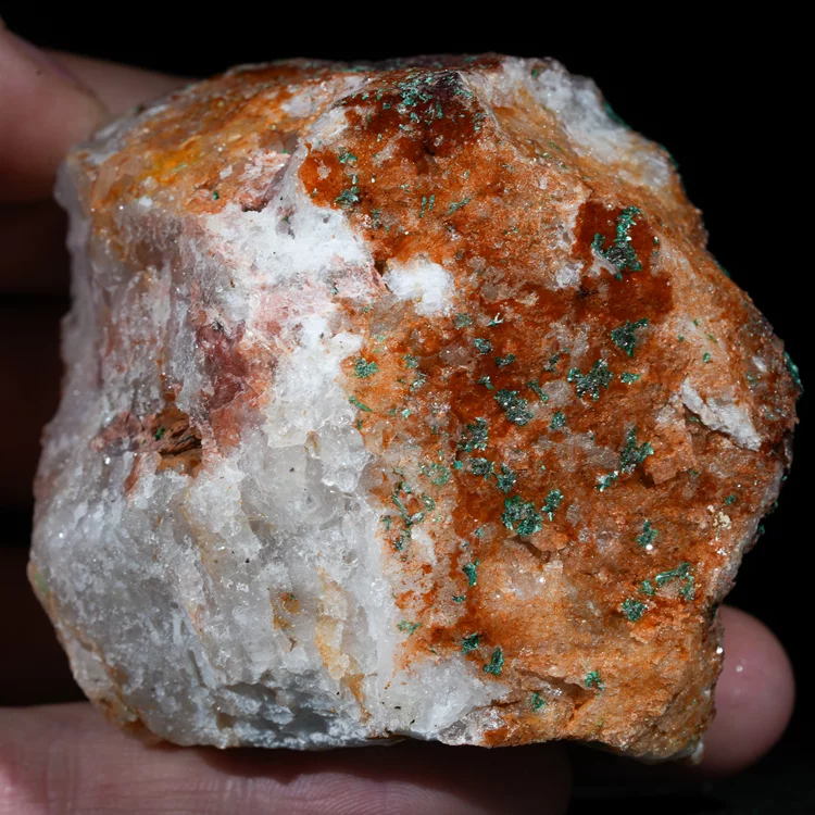 malachit-maroko-na-skale-mineral-naturalny-krysztal (96) (Copy).webp