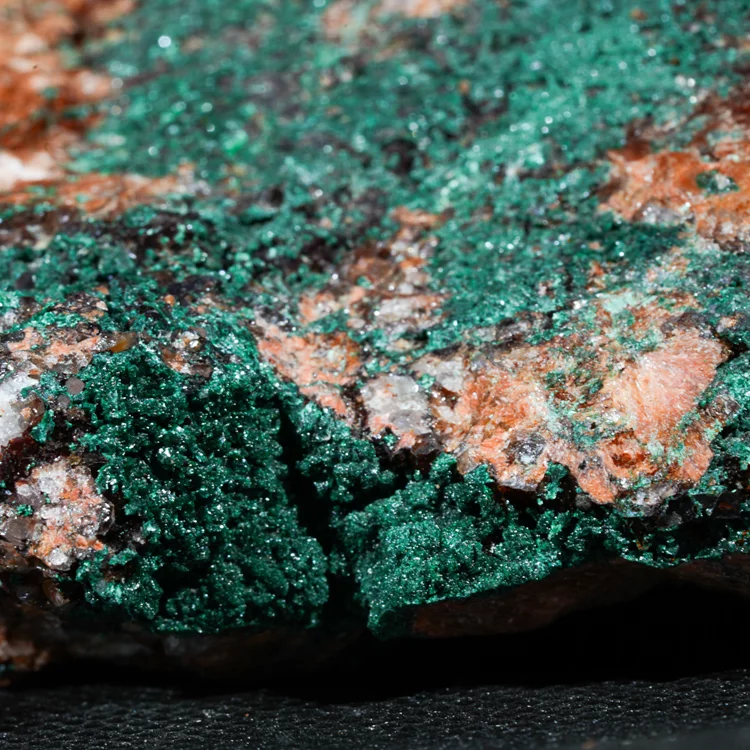 malachit-maroko-na-skale-mineral-naturalny-krysztal (100) (Copy).webp