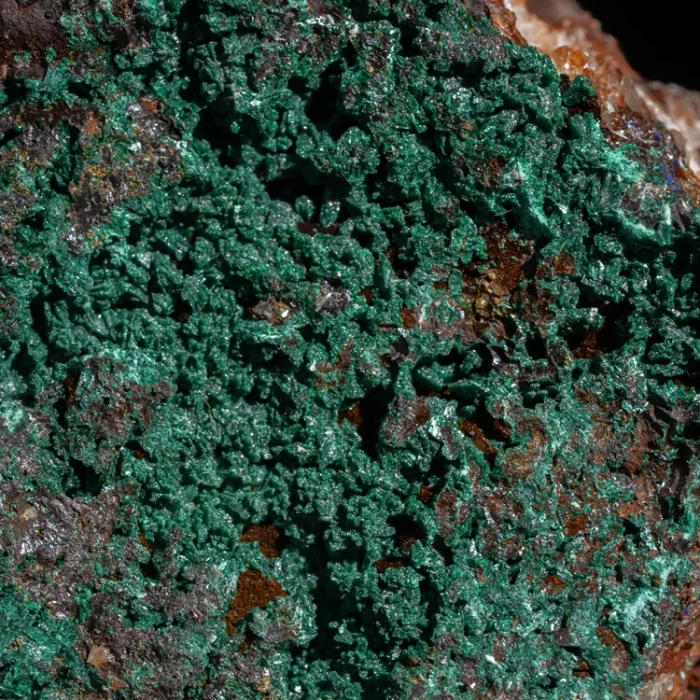 malachit-maroko-na-skale-mineral-naturalny-krysztal (17) (Copy).webp