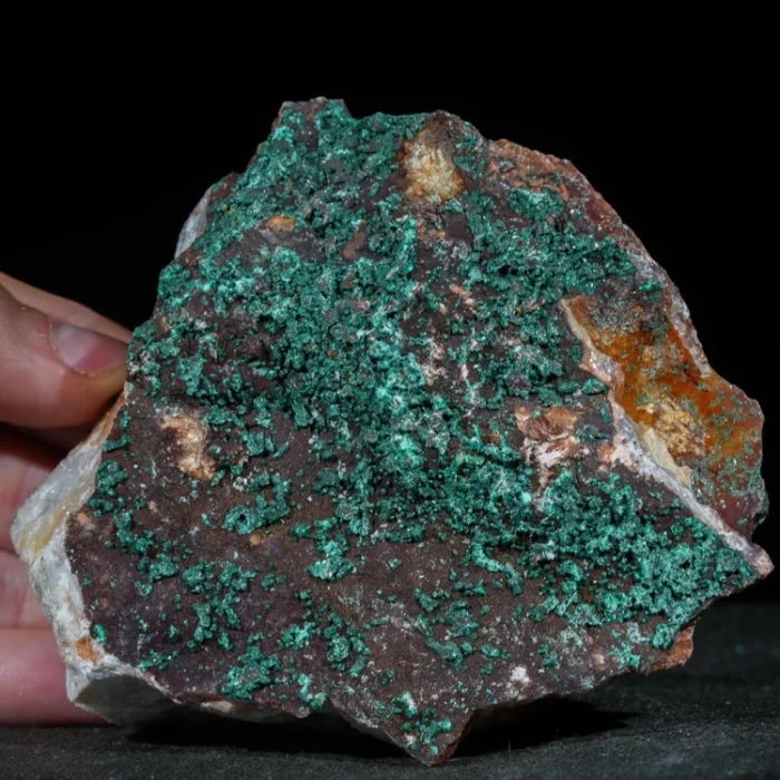 malachit-maroko-na-skale-mineral-naturalny-krysztal (57) (Copy).webp