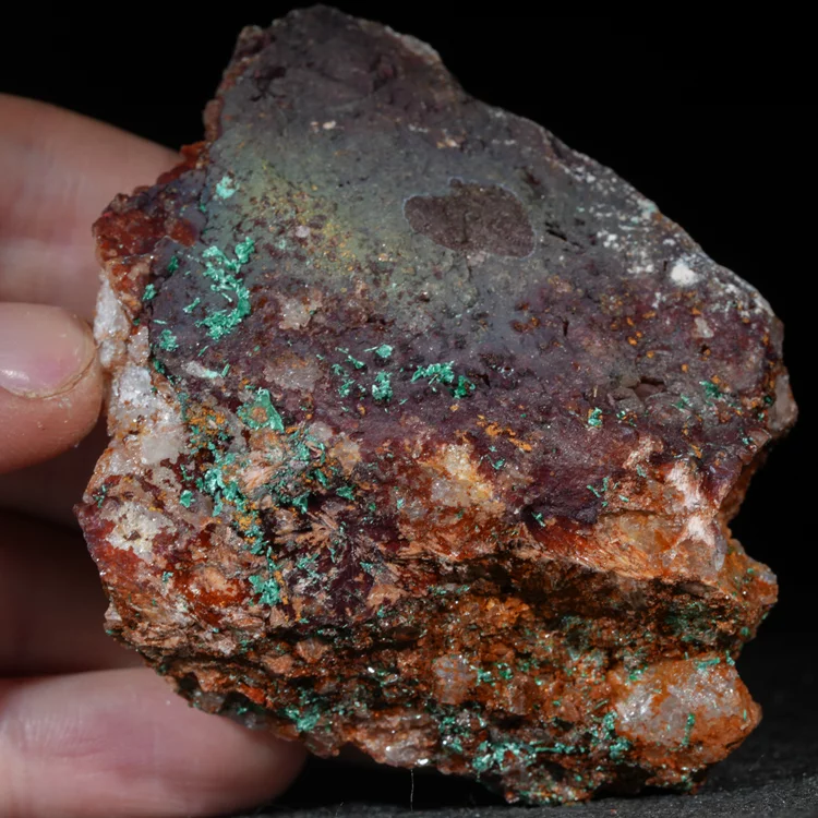 malachit-maroko-na-skale-mineral-naturalny-krysztal (30) (Copy).webp