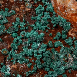 malachit-maroko-na-skale-mineral-naturalny-krysztal (62) (Copy).webp