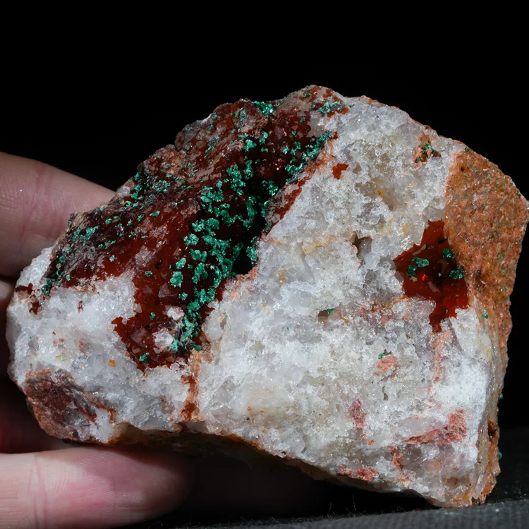 malachit-maroko-na-skale-mineral-naturalny-krysztal (76) (Copy).webp