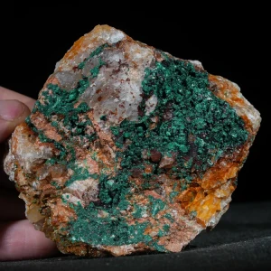 malachit-maroko-na-skale-mineral-naturalny-krysztal (83) (Copy).webp