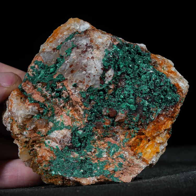 malachit-maroko-na-skale-mineral-naturalny-krysztal (83) (Copy).webp