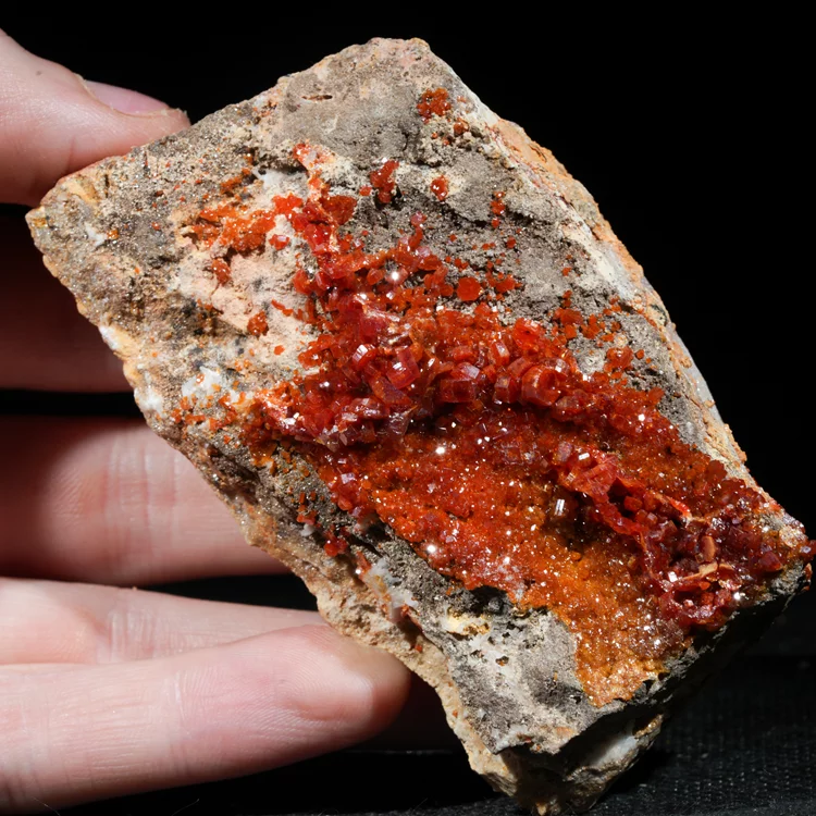 wanadynit-maroko-baryt-naturalne-krysztaly (19) (Copy).webp