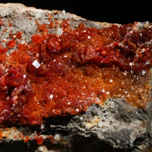 wanadynit-maroko-baryt-naturalne-krysztaly (21) (Copy).webp