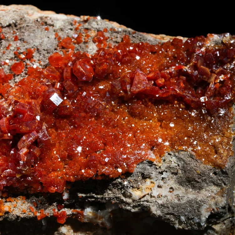 wanadynit-maroko-baryt-naturalne-krysztaly (21) (Copy).webp