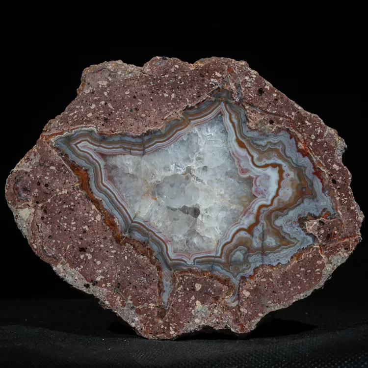 agat-z-nowego-kosciola-kamien-naturalny-z-polski (10).webp