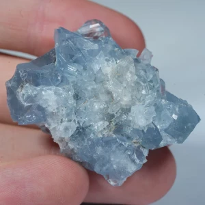 celestyn-naturalne-niebieskie-krysztaly-mineraly (2).webp