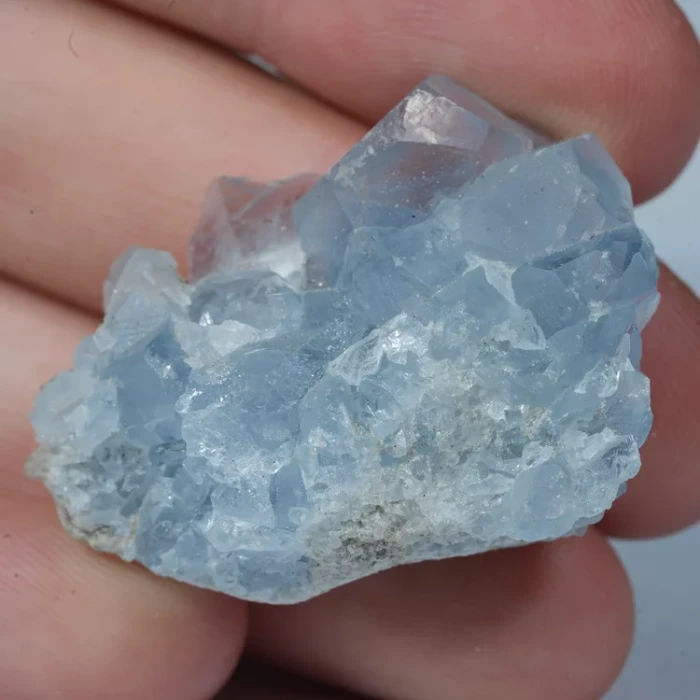 celestyn-naturalne-niebieskie-krysztaly-mineraly (9).webp