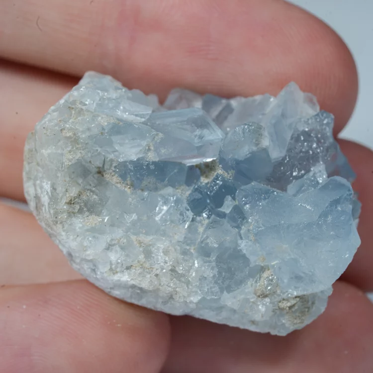 celestyn-naturalne-niebieskie-krysztaly-mineraly (18).webp