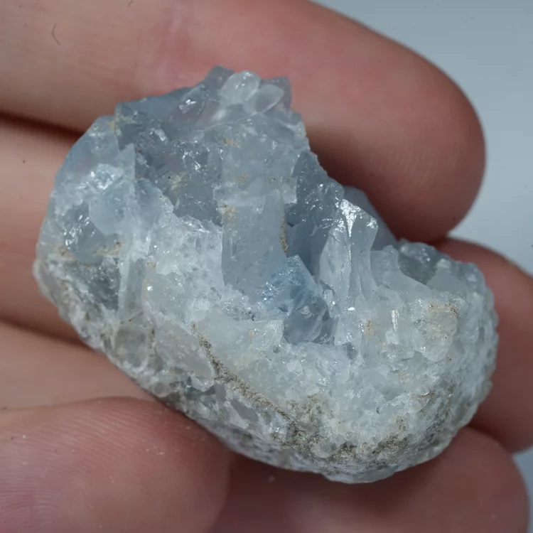 celestyn-naturalne-niebieskie-krysztaly-mineraly (19).webp