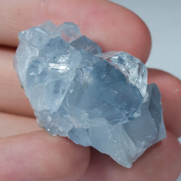 celestyn-naturalne-niebieskie-krysztaly-mineraly (21).webp