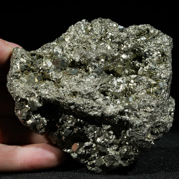 piryt-zloty-kamien-naturalny-pirytowe (16).webp
