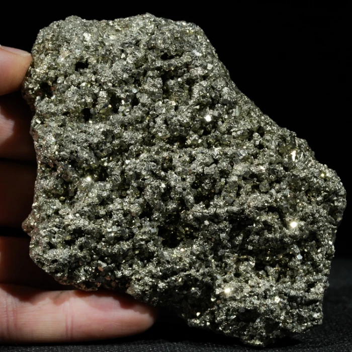 piryt-zloty-kamien-naturalny-pirytowe (1).webp