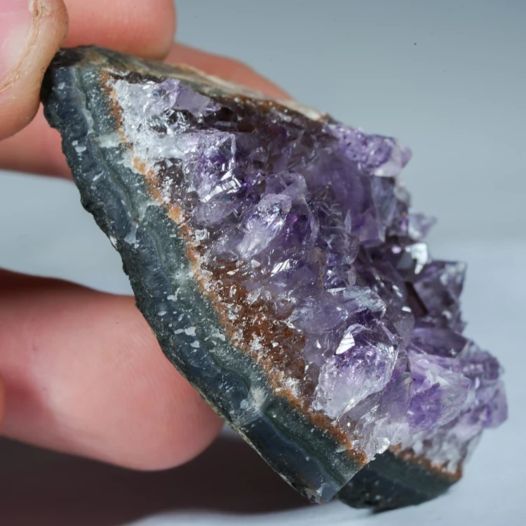 ametyst-naturalne-fioletowe-krysztaly (81).webp