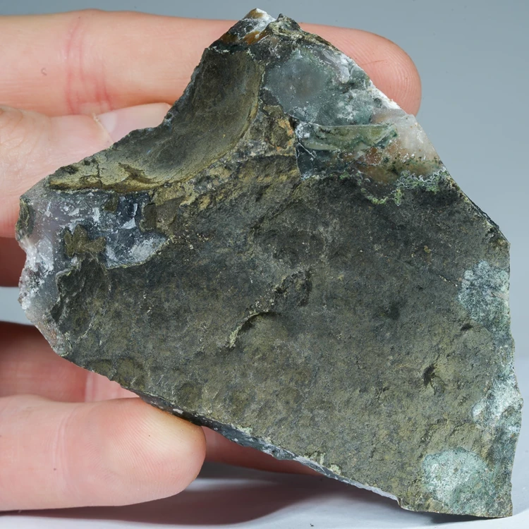 ametyst-naturalne-fioletowe-krysztaly (88).webp