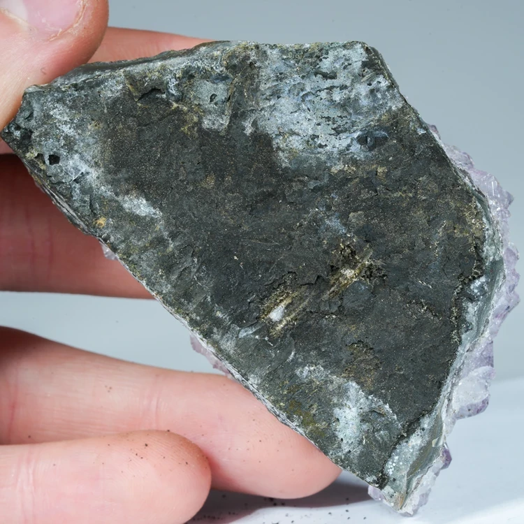 ametyst-naturalne-fioletowe-krysztaly (91).webp