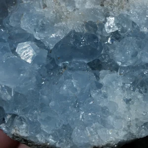 celestyn-naturalna-szczotka-z-krysztalami (2).webp