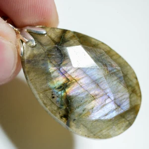 wisiorek-z-kamienia-naturalnego-mineraly (126).webp