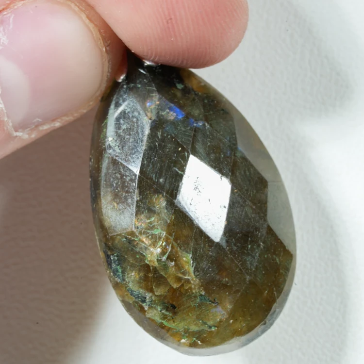 wisiorek-z-kamienia-naturalnego-mineraly (98).webp