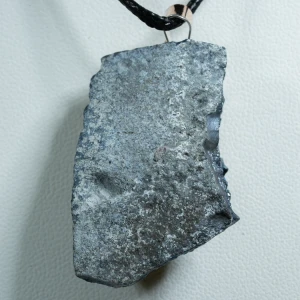 wisiorek-z-kamienia-naturalnego-mineraly (5).webp
