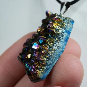 wisiorek-z-kamienia-naturalnego-mineraly (6).webp