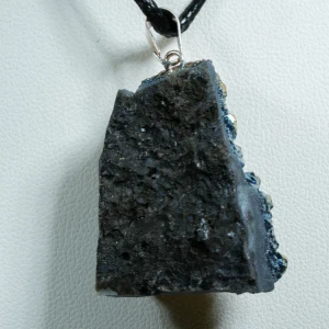 wisiorek-z-kamienia-naturalnego-mineraly (21).webp