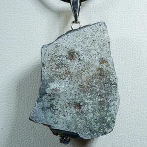 wisiorek-z-kamienia-naturalnego-mineraly (30).webp
