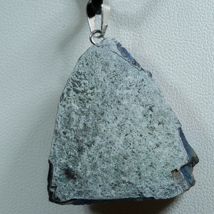 wisiorek-z-kamienia-naturalnego-mineraly (18).webp