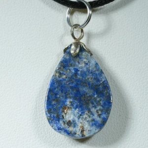 wisiorek-z-kamienia-naturalnego-mineraly (85).webp