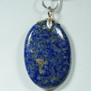 wisiorek-z-kamienia-naturalnego-mineraly (88).webp