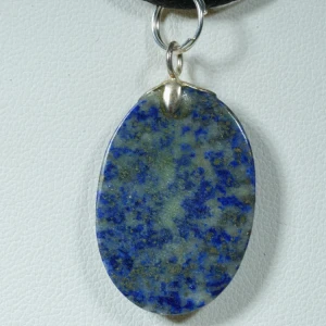 wisiorek-z-kamienia-naturalnego-mineraly (89).webp