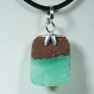 wisiorek-z-kamienia-naturalnego-mineraly (65).webp