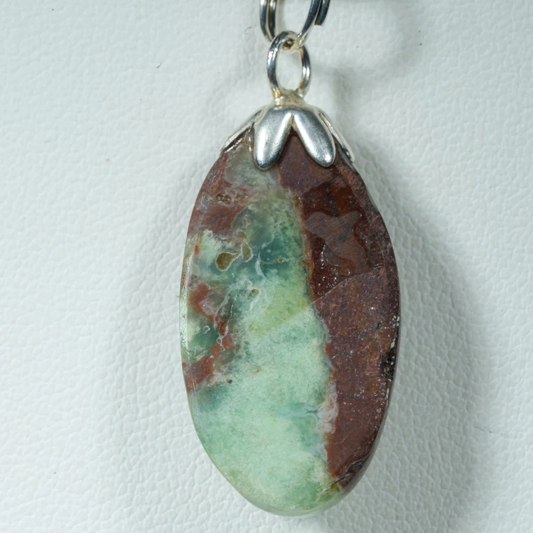 wisiorek-z-kamienia-naturalnego-mineraly (79).webp