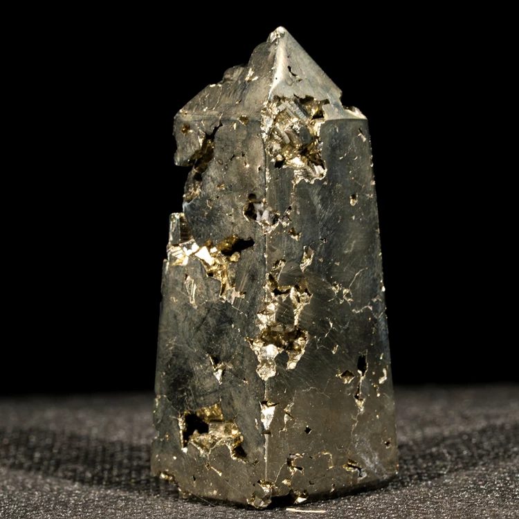 piryt-zloty-kamien-naturalny-pirytowe (34).webp