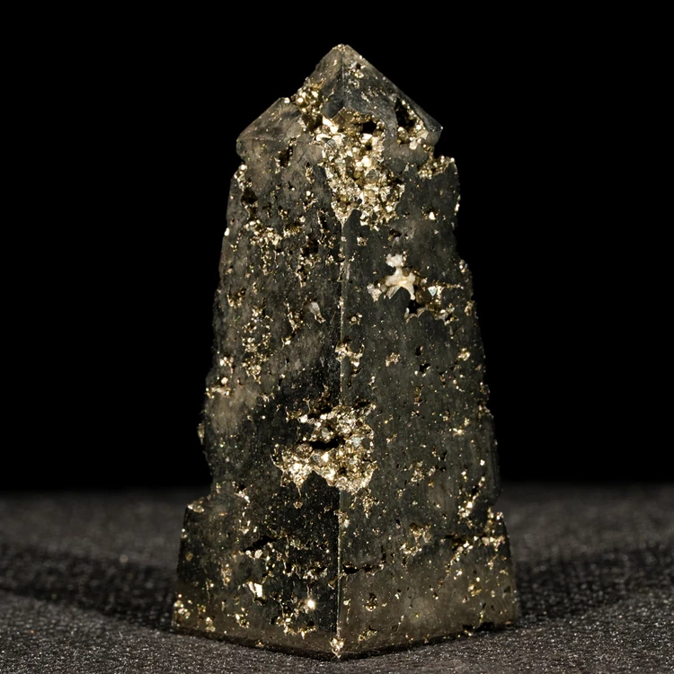 piryt-zloty-kamien-naturalny-pirytowe (36).webp