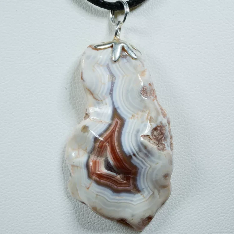 wisiorek-z-naturalnego-kamienia (190).webp